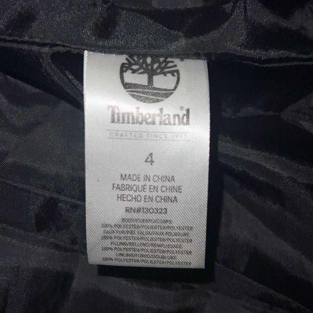 𝚃𝙸𝙼𝙱𝙴𝚁𝙻𝙰𝙽𝙳 𝙿𝚄𝙵𝙵𝙴𝚁 𝚅𝙴𝚂𝚃 - Picture 3 of 5